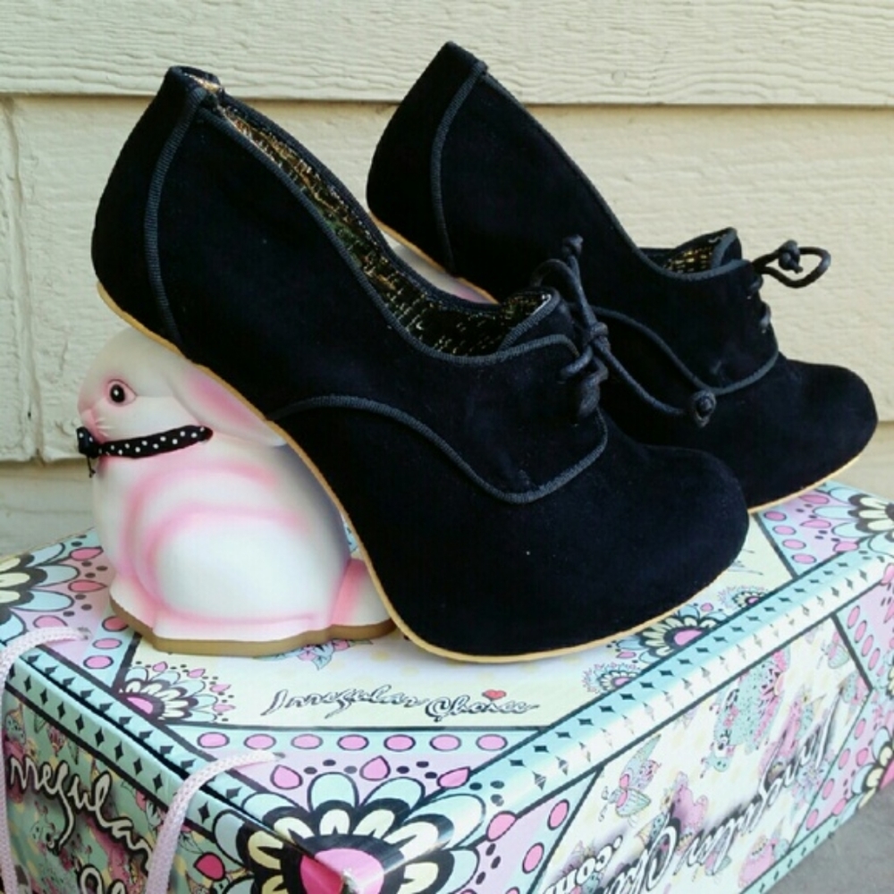 Irregular Shoes (Rare) Bunny Heel Shoes